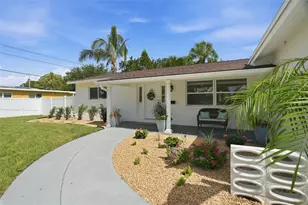 1819 Maryland Ave NE, Saint Petersburg, FL 33703 - Photo 1