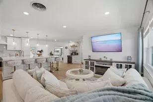 1819 Maryland Ave NE, Saint Petersburg, FL 33703 - Photo 4