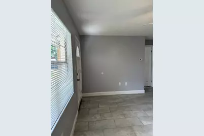 473 93rd Avenue N, Saint Petersburg, FL 33702 - Photo 4