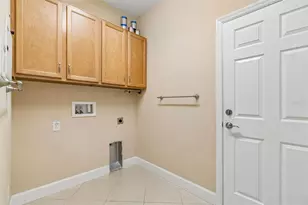 2304 Oakley Green Dr, Sun City Center, FL 33573 - Photo 68