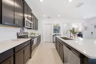 10834 Gable Dig Loop, San Antonio, FL 33576 - Photo 4