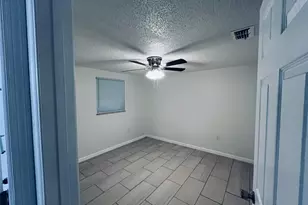 5323 Satsuma Dr, Zephyrhills, FL 33542 - Photo 18