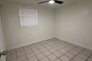 4250 46th, Saint Petersburg, FL 33714 - Photo 8