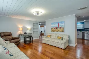 407 Dolphin Dr S, Oldsmar, FL 34677 - Photo 2