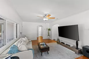 170 22nd Ave N, Saint Petersburg, FL 33704 - Photo 10