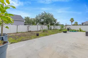 2206 Via Cortona St, Plant City, FL 33566 - Photo 32