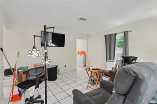 308 E Althea Ave, Tampa, FL 33612 - Photo 4