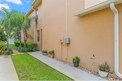 9524 Trumpet Vine Loop, New Port Richey, FL 34655 - Photo 4