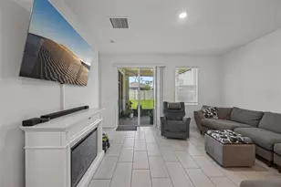 5518 Los Robles Ct, Palmetto, FL 34221 - Photo 2