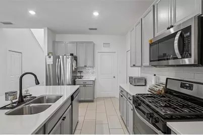 5518 Los Robles Court, Palmetto, FL 34221 - Photo 8