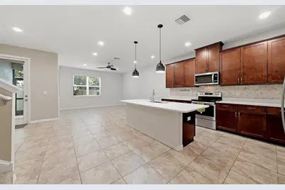 18924 Ulmus Street, Lutz, FL 33558 - Photo 8