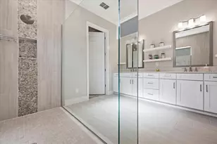 2110 E 6th Street W, Palmetto, FL 34221 - Photo 22