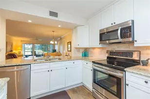 5642 Puerta Del Sol Blvd S, Saint Petersburg, FL 33715 - Photo 10