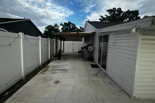 16004 Saddle Creek Dr, Tampa, FL 33618 - Photo 24