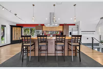 113 7th Street E, Saint Petersburg, FL 33715 - Photo 4