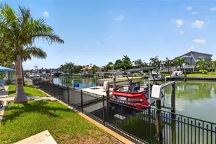 113 7th St E, Saint Petersburg, FL 33715 - Photo 70