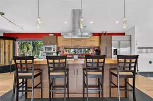 113 7th St E, Saint Petersburg, FL 33715 - Photo 16
