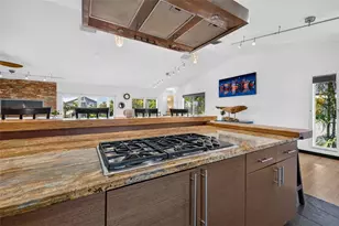 113 7th St E, Saint Petersburg, FL 33715 - Photo 20