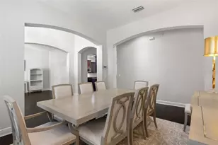 2112 Carroll Landing Dr, Tampa, FL 33612 - Photo 8