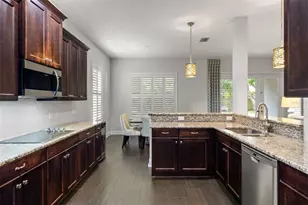 2112 Carroll Landing Dr, Tampa, FL 33612 - Photo 10