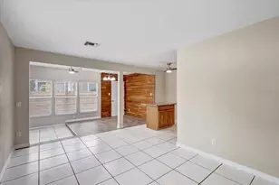 2901 Dr Martin Luther King Jr Street S, Saint Petersburg, FL 33705 - Photo 16