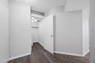 2333 Feather Sound Dr, Clearwater, FL 33762 - Photo 20
