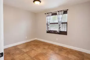 2232 Selkirk St, Valrico, FL 33594 - Photo 4