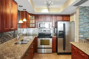 450 Treasure Island Causeway, Treasure Island, FL 33706 - Photo 10