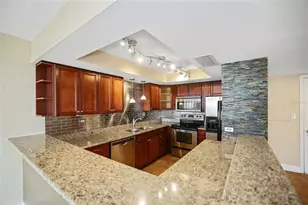 450 Treasure Island Causeway, Treasure Island, FL 33706 - Photo 8