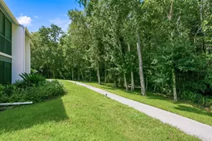 1204 Pine Ridge Cir W, Tarpon Springs, FL 34688 - Photo 24
