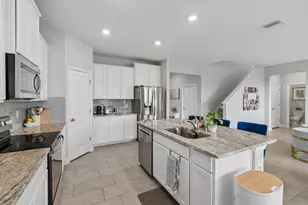 116 Bright Ibis Ave, Apollo Beach, FL 33572 - Photo 8