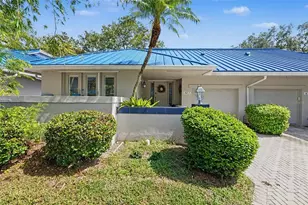 1683 Watermark Cir NE, Saint Petersburg, FL 33702 - Photo 1