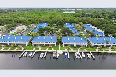 1683 Watermark Circle NE, Saint Petersburg, FL 33702 - Photo 2