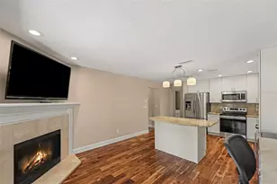 1683 Watermark Cir NE, Saint Petersburg, FL 33702 - Photo 4