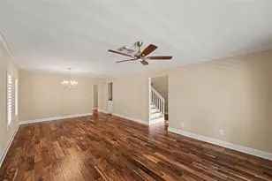 1683 Watermark Cir NE, Saint Petersburg, FL 33702 - Photo 8