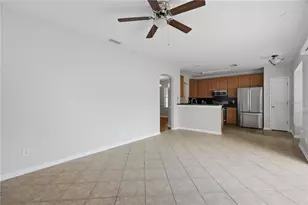 10215 Lakeside Vista Dr, Riverview, FL 33569 - Photo 12