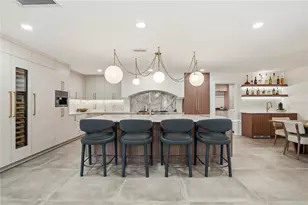 3896 42nd Ave S, Saint Petersburg, FL 33711 - Photo 10