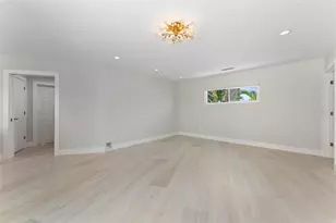 11050 7th St E, Treasure Island, FL 33706 - Photo 60
