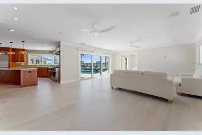 11050 7th Street E, Treasure Island, FL 33706 - Photo 30