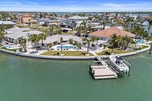 11050 7th St E, Treasure Island, FL 33706 - Photo 16