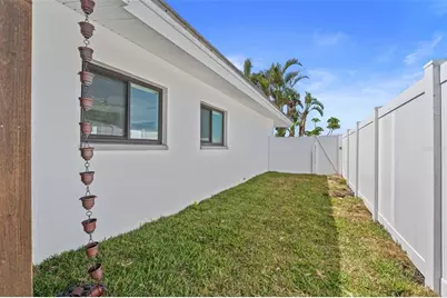 11050 7th Street E, Treasure Island, FL 33706 - Photo 54