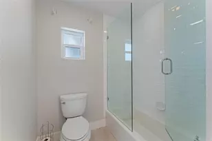 11050 7th St E, Treasure Island, FL 33706 - Photo 36