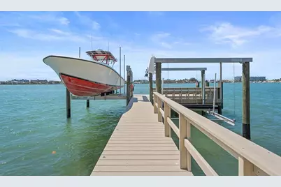 11050 7th Street E, Treasure Island, FL 33706 - Photo 8