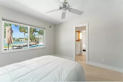 11050 7th Street E, Treasure Island, FL 33706 - Photo 38