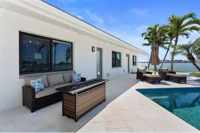 11050 7th Street E, Treasure Island, FL 33706 - Photo 14
