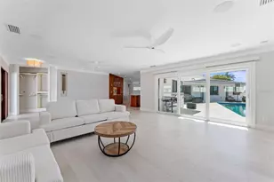 11050 7th St E, Treasure Island, FL 33706 - Photo 24