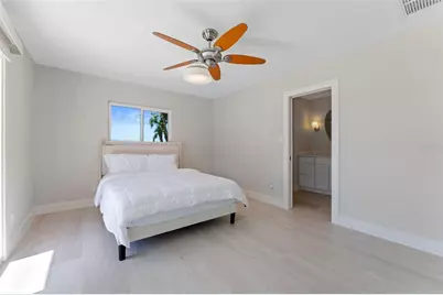 11050 7th Street E, Treasure Island, FL 33706 - Photo 34