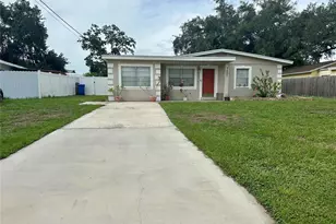 7507 Coral Vine Ln, Tampa, FL 33619 - Photo 2