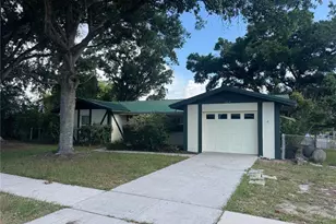 624 Wood Rd, Seffner, FL 33584 - Photo 1
