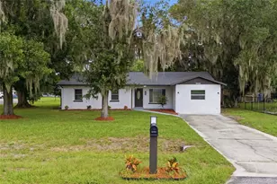 2419 Ridgeview Dr, Lakeland, FL 33810 - Photo 2